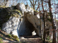 La Grotte de la Yésotte, la Croix Bénéton, la Pierre qui vire La Grotte de la Yésotte, la Croix Bénéton, la Pierre qui vire