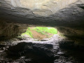 Die Teufelsbrücke, die Quelle und der Wasserfall des Lison und die Grotte Sarrazine Le Pont du Diable, la Source et la Cascade du Lison et la Grotte Sarrazine