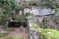 Das Oppidum von Piégu, die Fontaine de la Guillandiére und das Castrum Saint-Jean L'oppidum du Piégu, la Fontaine de la Guillandiére et le Castrum Saint-Jean