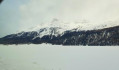 Le lac gelé vu depuis la rive ouest Le lac gelé vu depuis la rive ouest