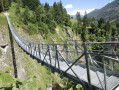 Die Iselschlucht und die Hängebrücke Les gorges de l'Isel et le pont suspendu