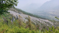 Die Schlucht Ravin des Merles und die Demoiselles Décoiffées Le Ravin des Merles et les Demoiselles Décoiffées