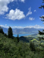 Montée avec vue sur le lac Montée avec vue sur le lac