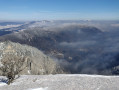 Winterliche Dreieckswanderung zum Creux du Van Hivernale triangulaire au Creux du Van